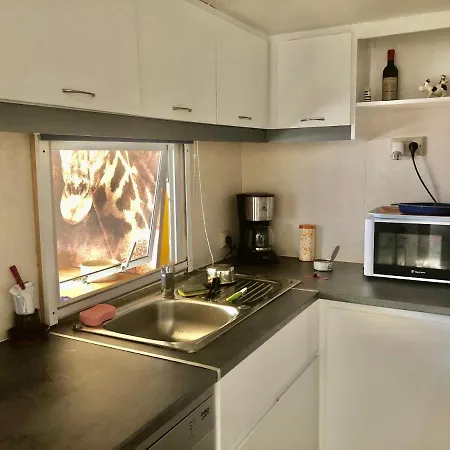 Mobilhome-6voyageurs-clim-wifi-piscine-plage Campsite Hyeres