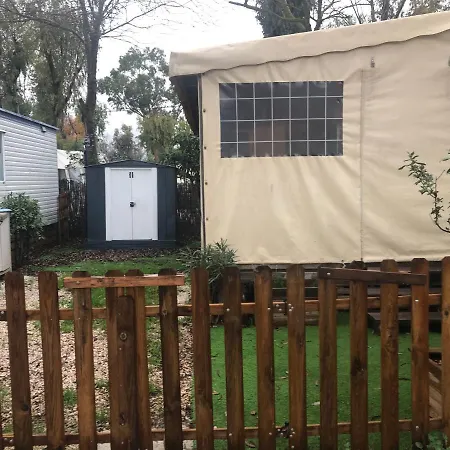 Mobilhome-6voyageurs-clim-wifi-piscine-plage Campsite *